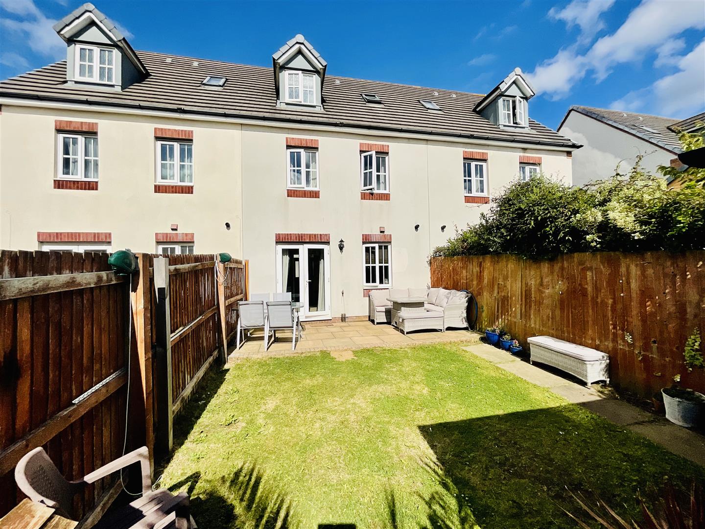 Bryntirion, Llanelli, SA15 3QD Property for Sale Willow Estates of